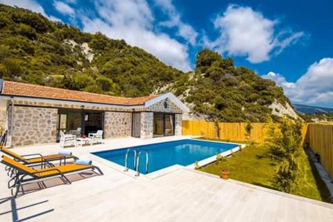 Kas Kalkan Da Gunluk Kiralik Villa Villa Favori